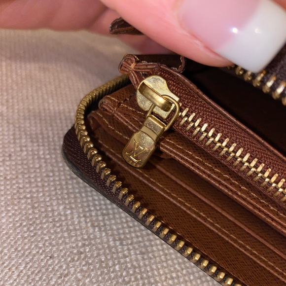 🤎 AUTHENTIC LOUIS VUITTON ZIPPY WALLET IN MNG 🤎 - Picture 8 of 8